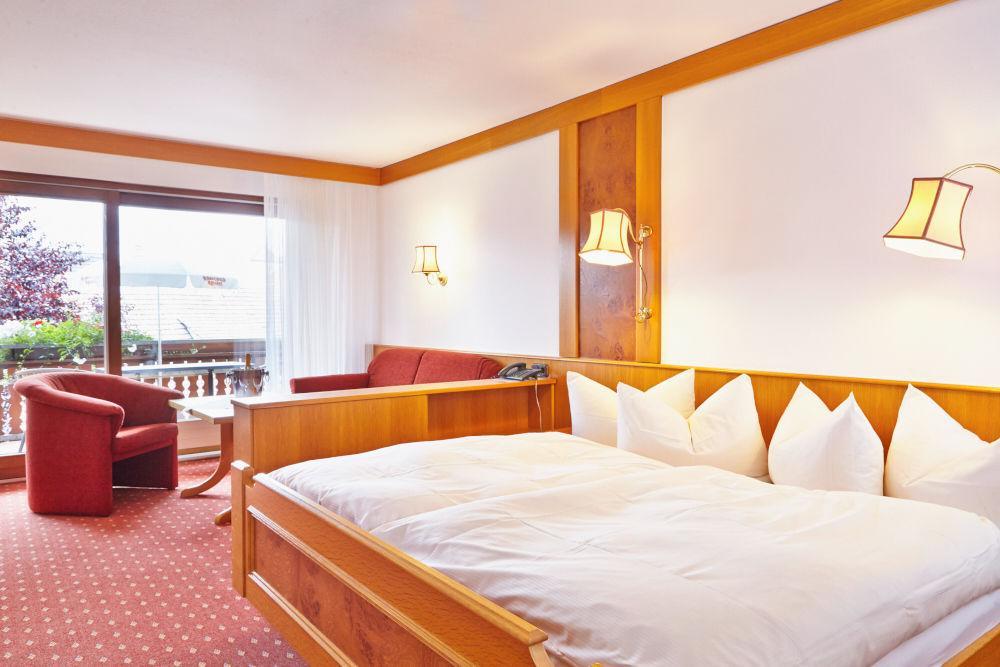 Ringhotel Garni Pflug โอเบอร์เคียร์ช ภายนอก รูปภาพ