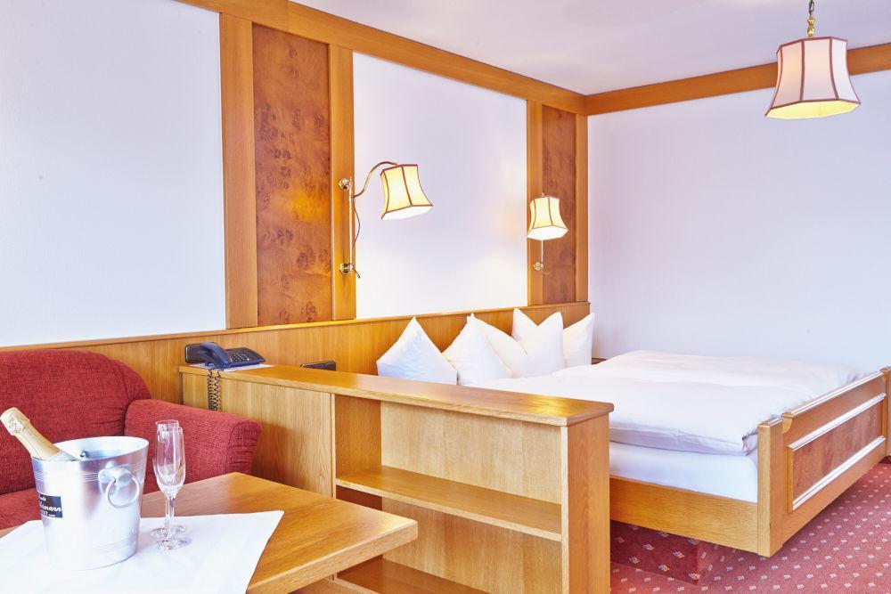 Ringhotel Garni Pflug โอเบอร์เคียร์ช ภายนอก รูปภาพ