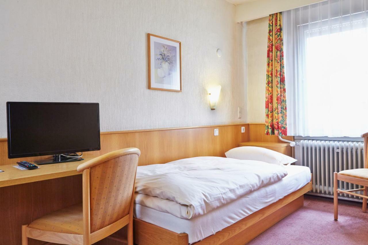 Ringhotel Garni Pflug โอเบอร์เคียร์ช ภายนอก รูปภาพ