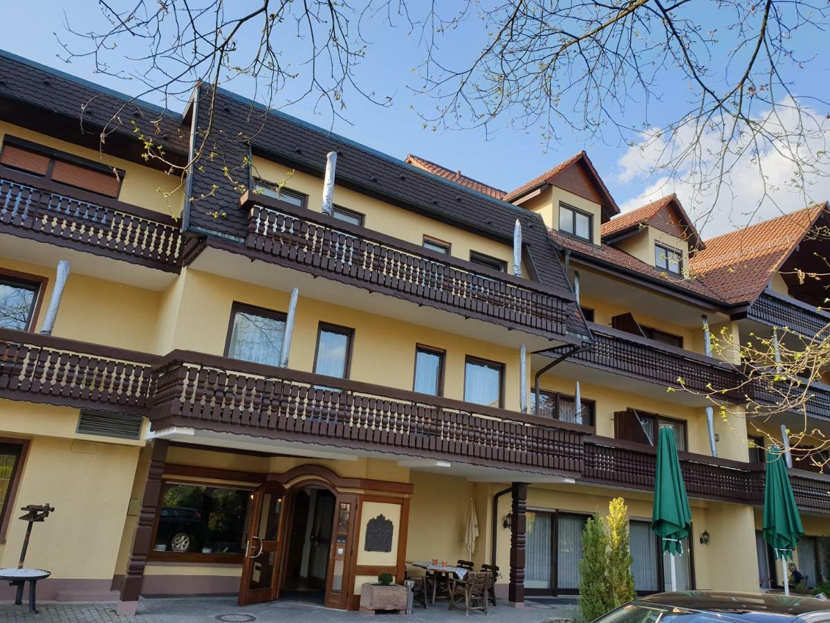 Ringhotel Garni Pflug โอเบอร์เคียร์ช ภายนอก รูปภาพ
