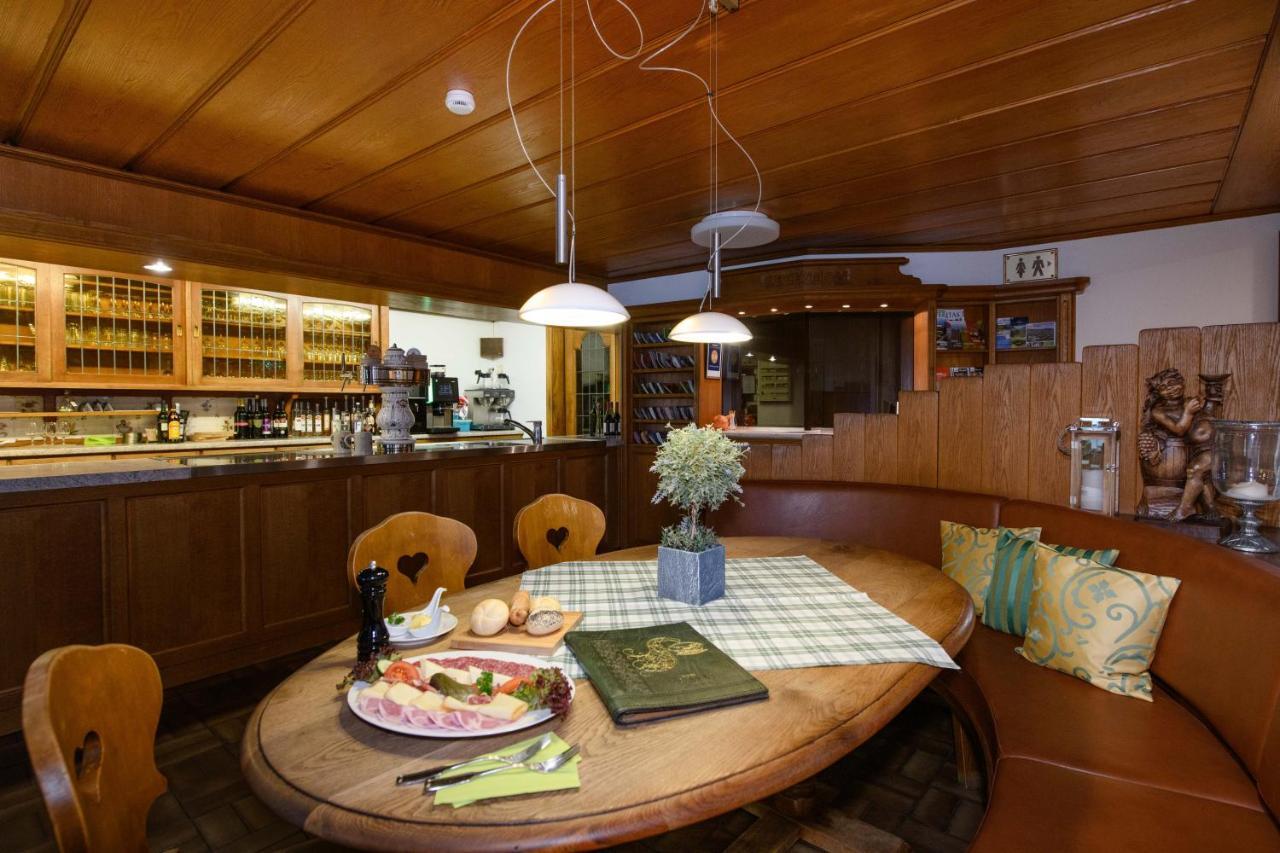 Ringhotel Garni Pflug โอเบอร์เคียร์ช ภายนอก รูปภาพ