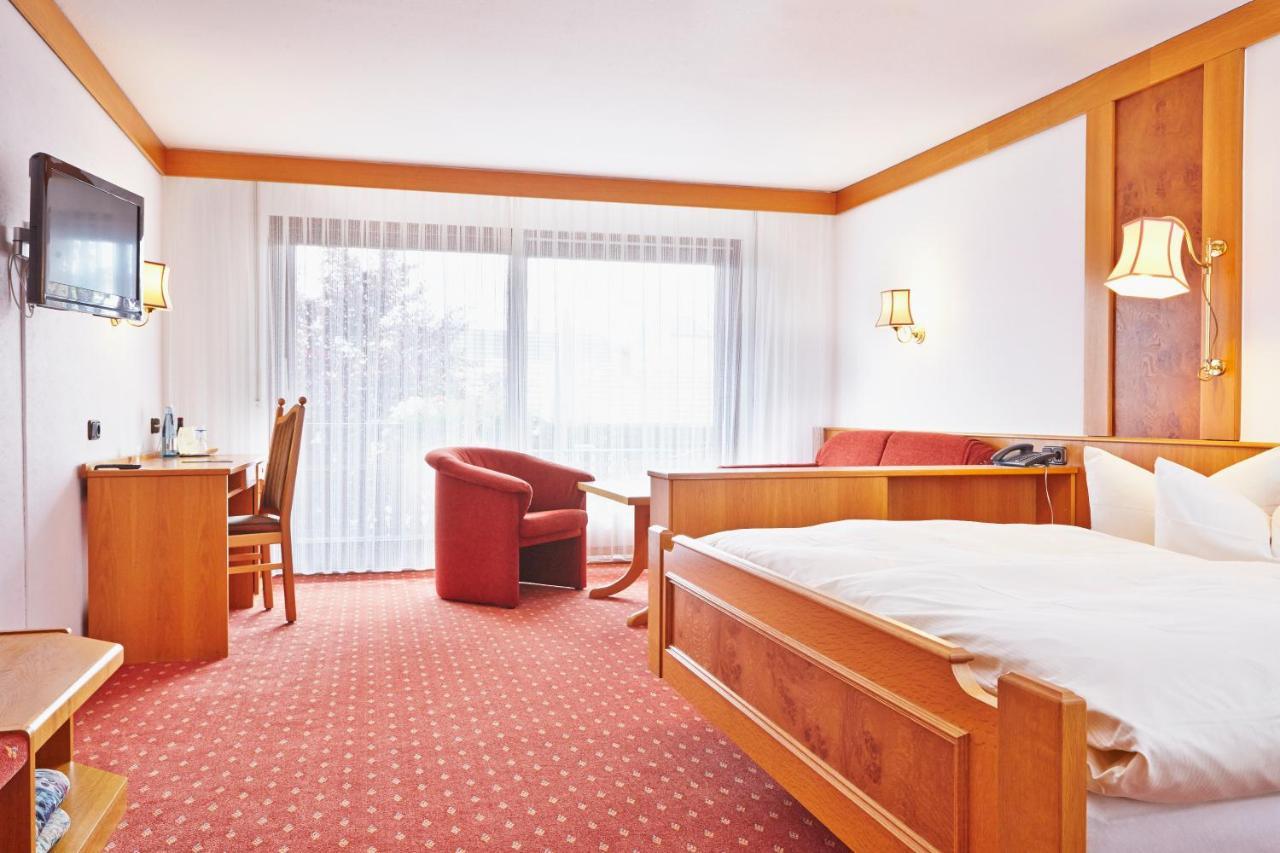 Ringhotel Garni Pflug โอเบอร์เคียร์ช ภายนอก รูปภาพ