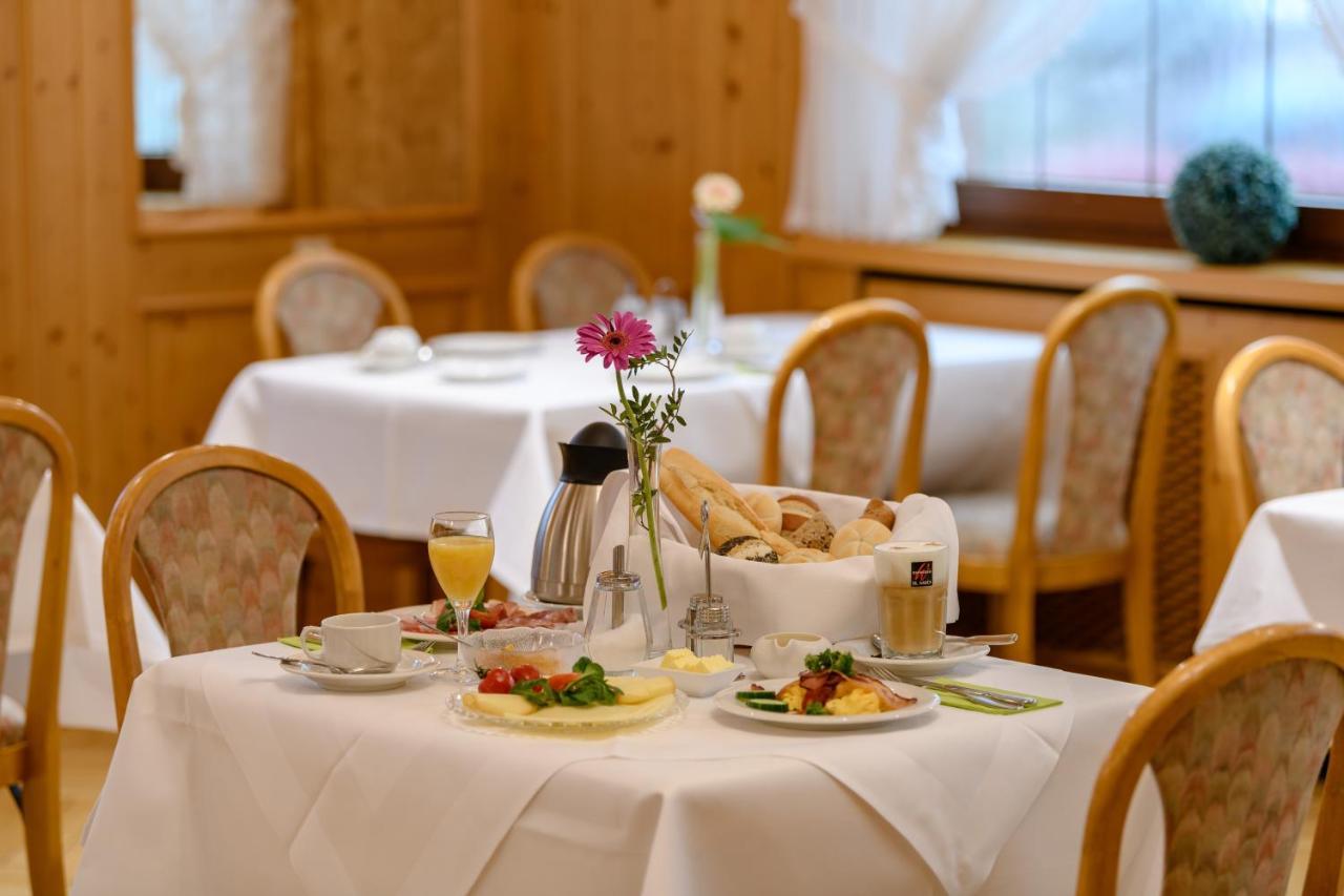 Ringhotel Garni Pflug โอเบอร์เคียร์ช ภายนอก รูปภาพ