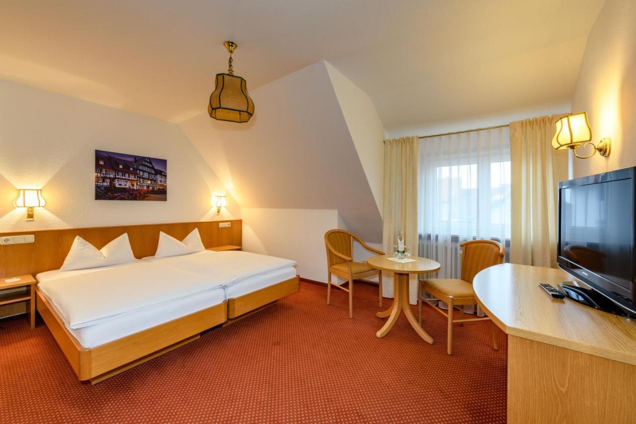 Ringhotel Garni Pflug โอเบอร์เคียร์ช ภายนอก รูปภาพ