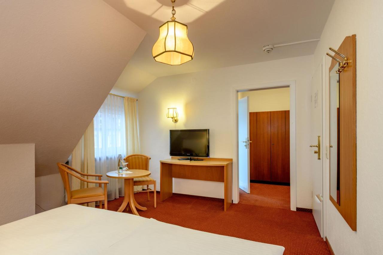 Ringhotel Garni Pflug โอเบอร์เคียร์ช ภายนอก รูปภาพ
